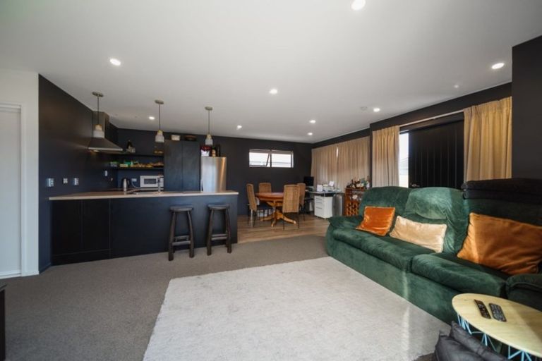 Photo of property in 32 Silver Street, Lower Shotover, Queenstown, 9304