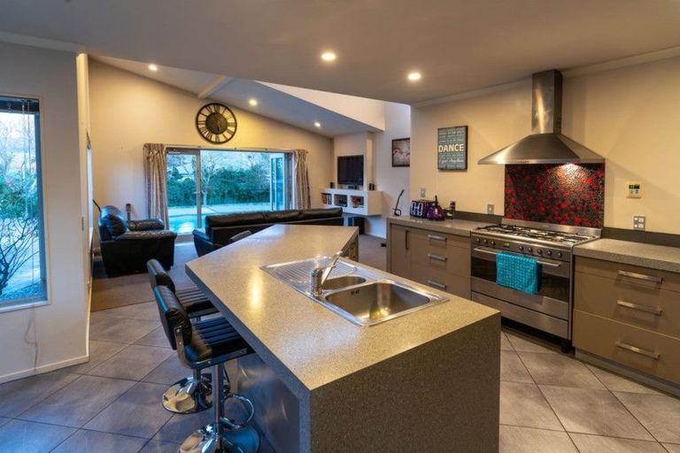 Photo of property in 19 San Priamo Place, Paraparaumu Beach, Paraparaumu, 5032