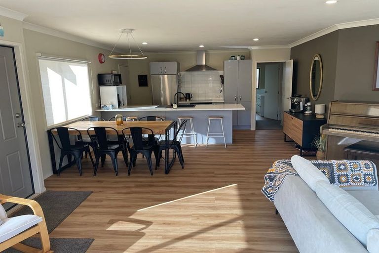 Photo of property in 31 Forest Road, Pinehaven, Upper Hutt, 5019