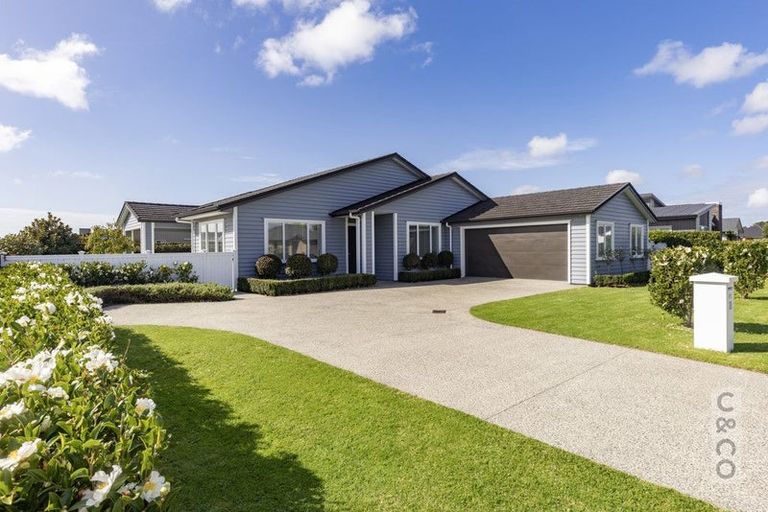 Photo of property in 41 Pohutukawa Parade, Riverhead, 0820