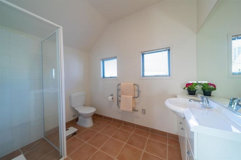 Photo of property in 9 Meadowbrook Place, Wanaka, 9305