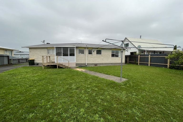 Photo of property in 36 Perth Street, Levin, 5510