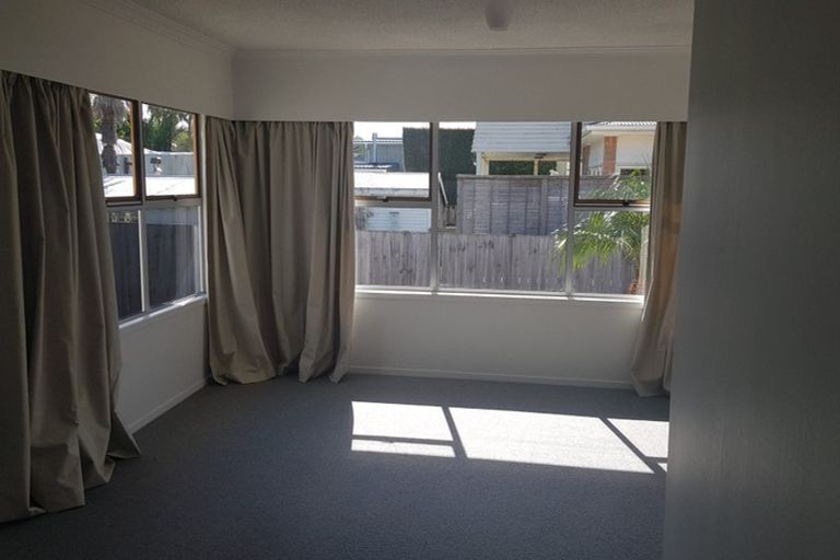 Photo of property in 2/55 Nile Road, Milford, Auckland, 0620