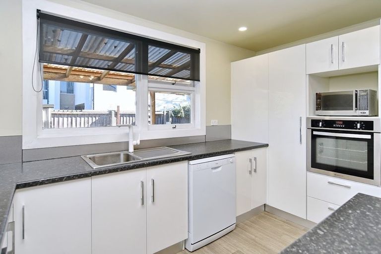 Photo of property in 137 Geraldine Street, Edgeware, Christchurch, 8013