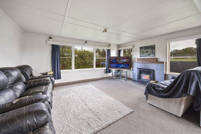 Photo of property in 1 Wood Street, Kakaramea, Patea, 4598