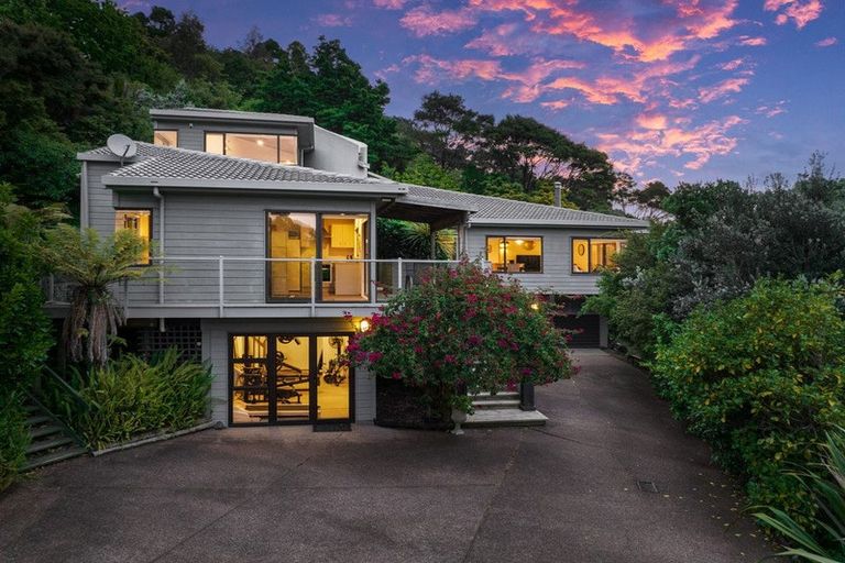 Photo of property in 711a South Titirangi Road, Titirangi, Auckland, 0604