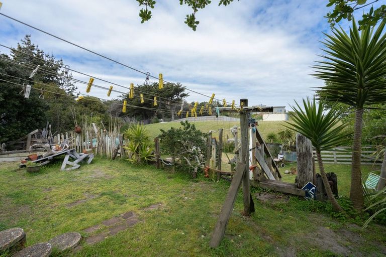 Photo of property in 643 Waitarere Beach Road, Waitarere Beach, Levin, 5510