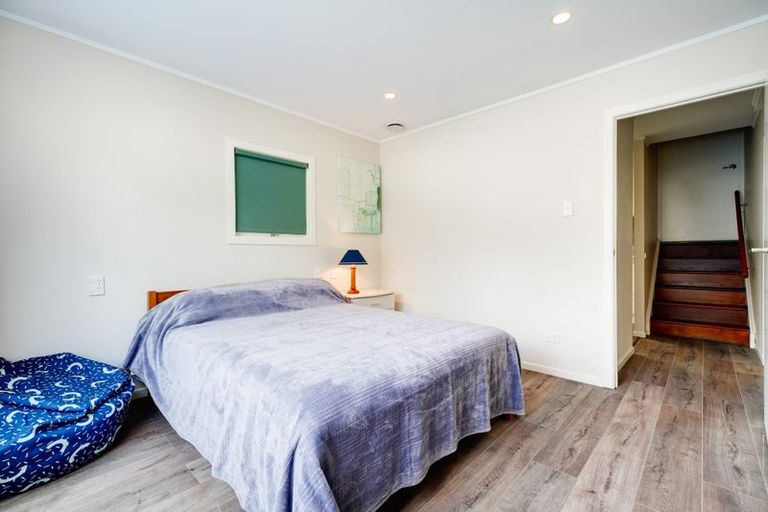 Photo of property in 34 Merriefield Avenue, Forrest Hill, Auckland, 0620