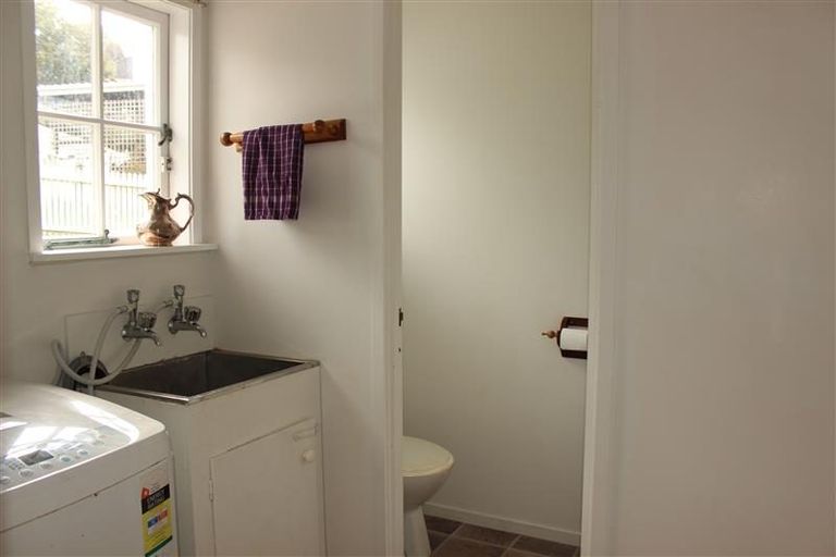 Photo of property in 2/7 Havana Place, Glenfield, Auckland, 0629