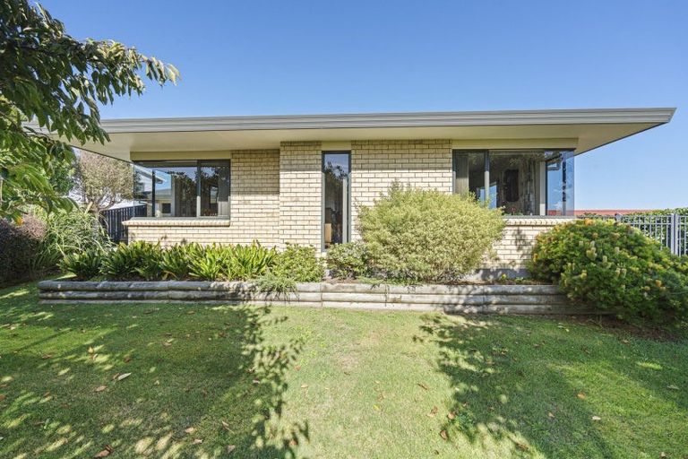 Photo of property in 6 Ash Place, Whalers Gate, New Plymouth, 4310