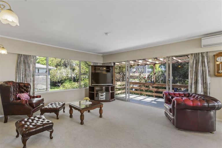 Photo of property in 301 Pakuranga Road, Pakuranga Heights, Auckland, 2010
