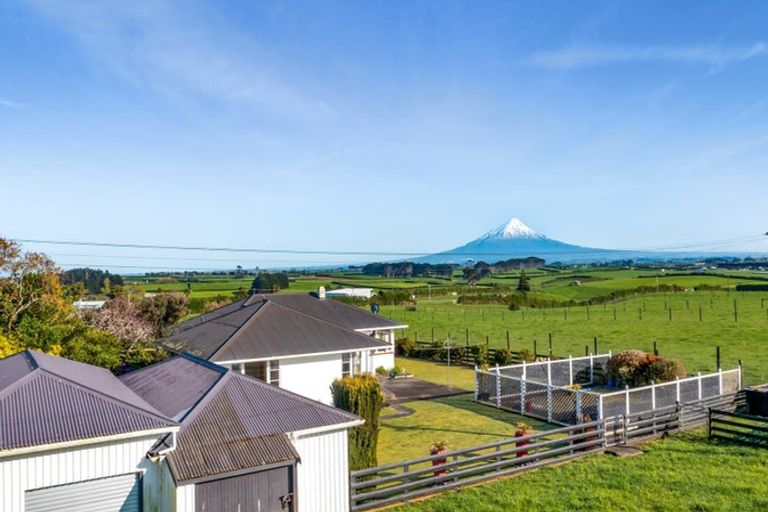 Photo of property in 414 South Road, Hawera, 4674