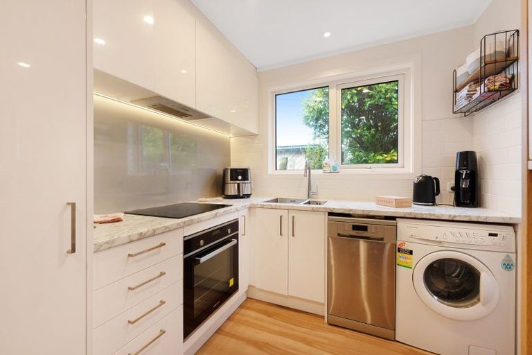Photo of property in 107f1 Allington Road, Karori, Wellington, 6012
