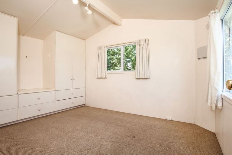 Photo of property in 15 Adriatic Avenue, Henderson, Auckland, 0612