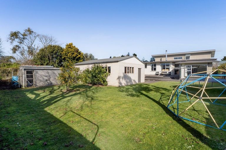 Photo of property in 6 Kowhai Street, Inglewood, 4330
