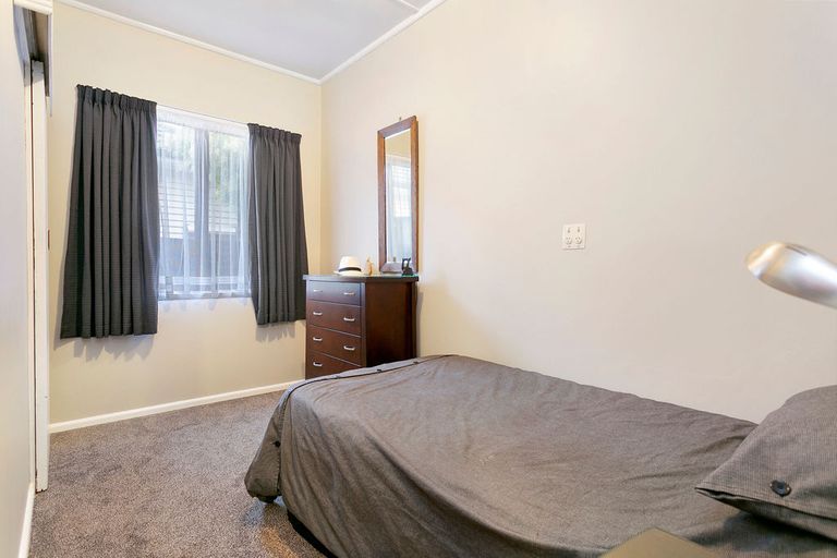 Photo of property in 12 Bowen Street, Cambridge, 3434