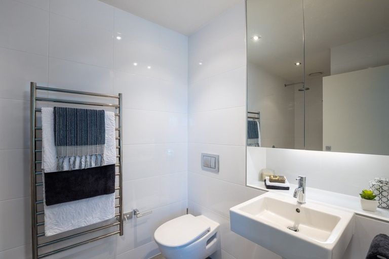 Photo of property in 21b Hobson Street, New Plymouth, 4312