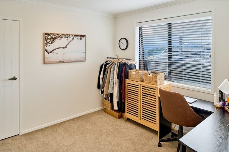 Photo of property in 6 Topsail Way, Whitby, Porirua, 5024