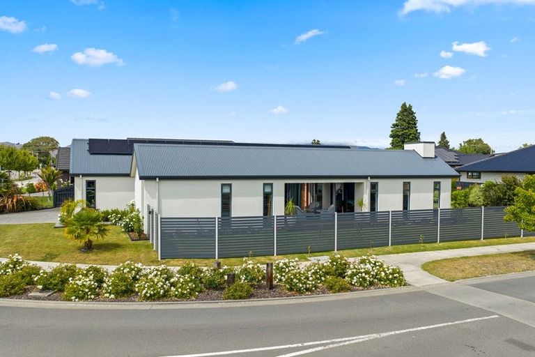 Photo of property in 17 Rose Manor Drive, Springlands, Blenheim, 7201