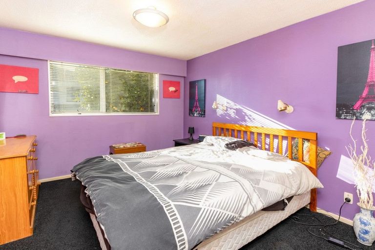 Photo of property in 48 Chipping Lane, Redwood, Christchurch, 8051