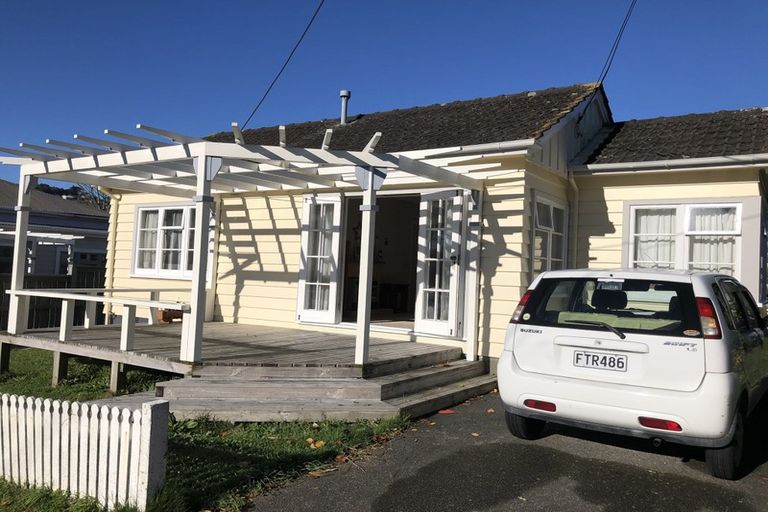 Photo of property in 19 Ironside Road, Johnsonville, Wellington, 6037