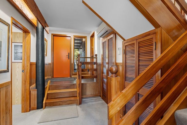 Photo of property in 10 Tuawera Terrace, Clifton, Christchurch, 8081