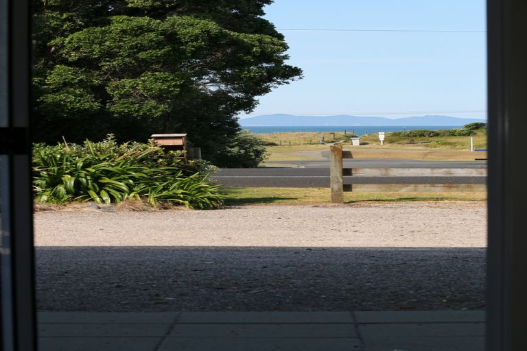 Photo of property in 170 Seaforth Road, Waihi Beach, 3611