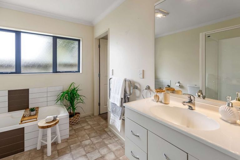 Photo of property in 46a Salisbury Street, Levin, 5510