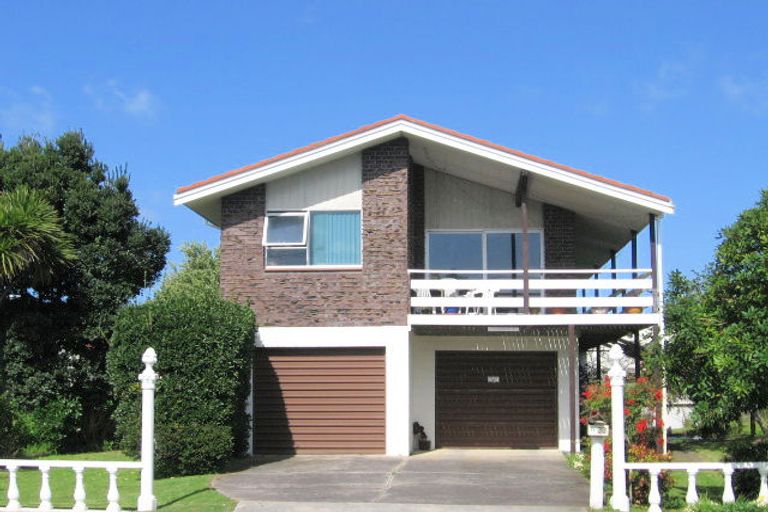 Photo of property in 22 Simpson Road, Papamoa Beach, Papamoa, 3118