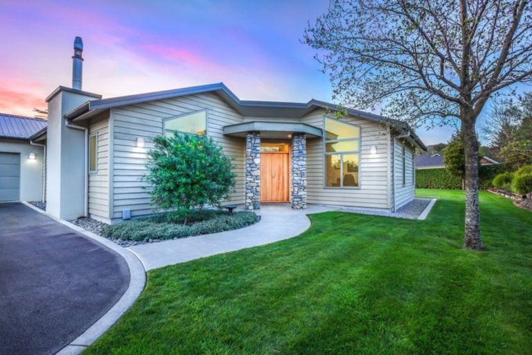 Photo of property in 4 Lamont Place, Waikanae, 5036