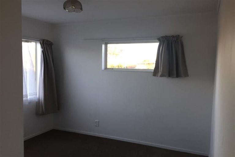 Photo of property in 48 Strid Road, Te Atatu South, Auckland, 0610