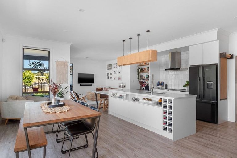 Photo of property in 12 Kiritiana Close, Pyes Pa, Tauranga, 3112