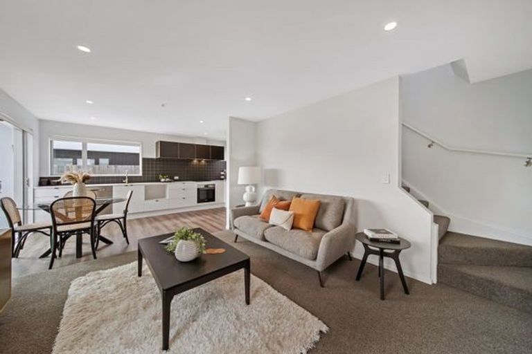 Photo of property in 1/24 Heywood Terrace, Richmond, Christchurch, 8013
