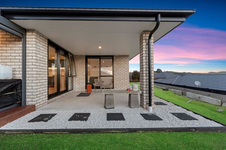 Photo of property in 100 Hitchen Road, Pokeno, 2402