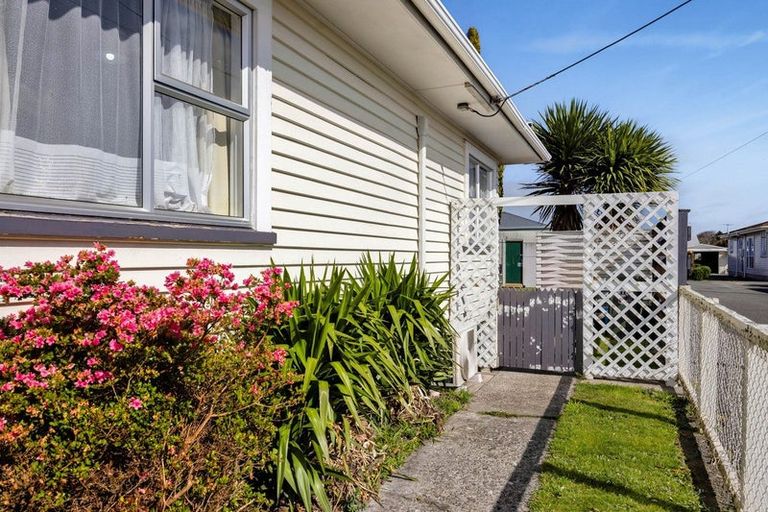 Photo of property in 21 Vogel Street, Hawera, 4610