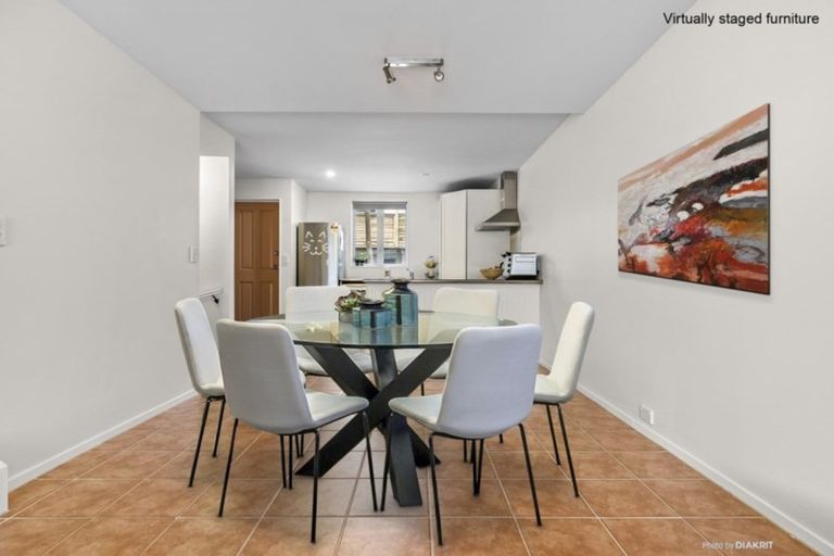 Photo of property in Victoria Villas, 43/35u Pirie Street, Mount Victoria, Wellington, 6011