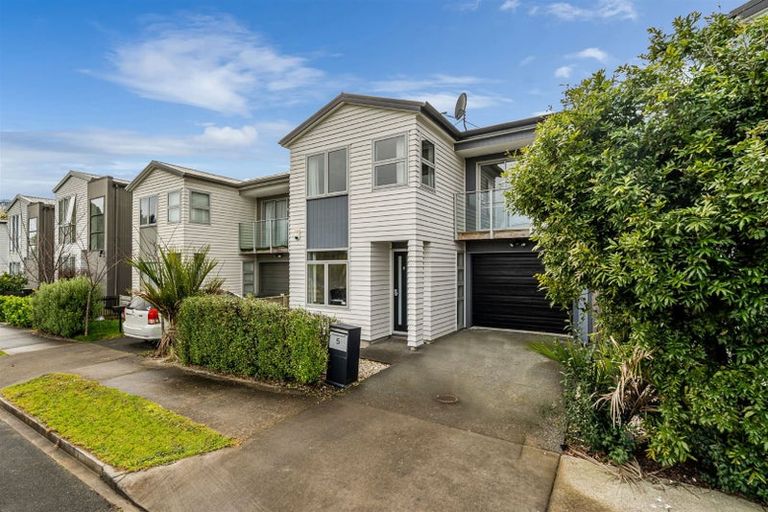 Photo of property in 5 Lockheed Street, Hobsonville, Auckland, 0618