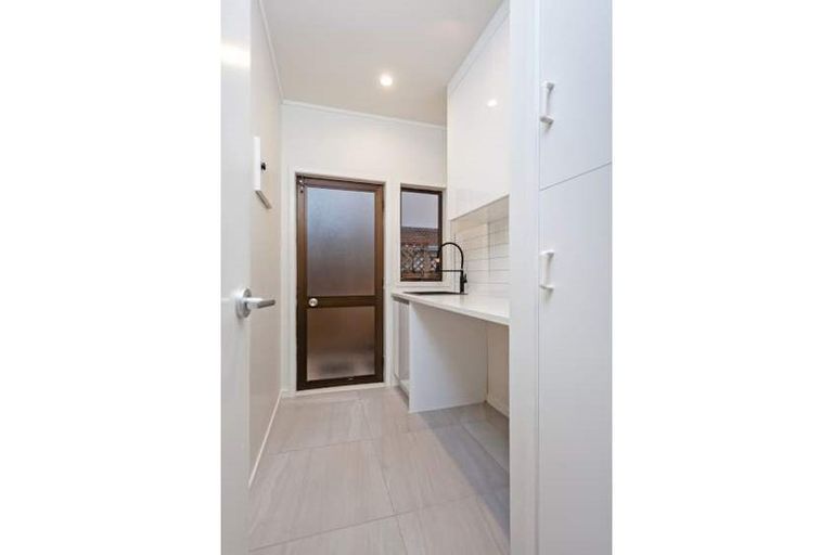 Photo of property in 1/3 Copley Street, New Lynn, Auckland, 0600