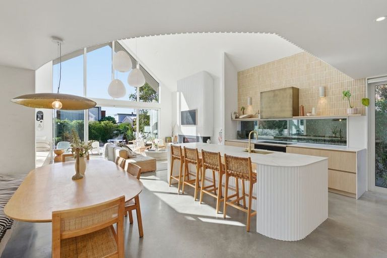 Photo of property in 41 Wiggins Street, Sumner, Christchurch, 8081