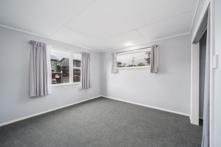 Photo of property in 61 Castor Crescent, Cannons Creek, Porirua, 5024
