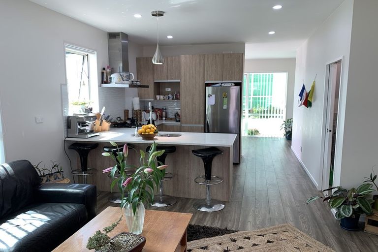 Photo of property in 4a Sherwood Avenue, Te Atatu South, Auckland, 0610