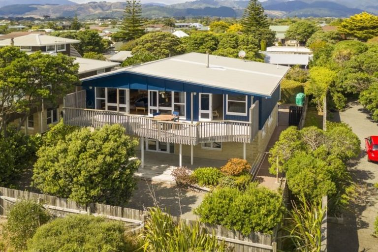 Photo of property in 219 Manly Street, Paraparaumu Beach, Paraparaumu, 5032