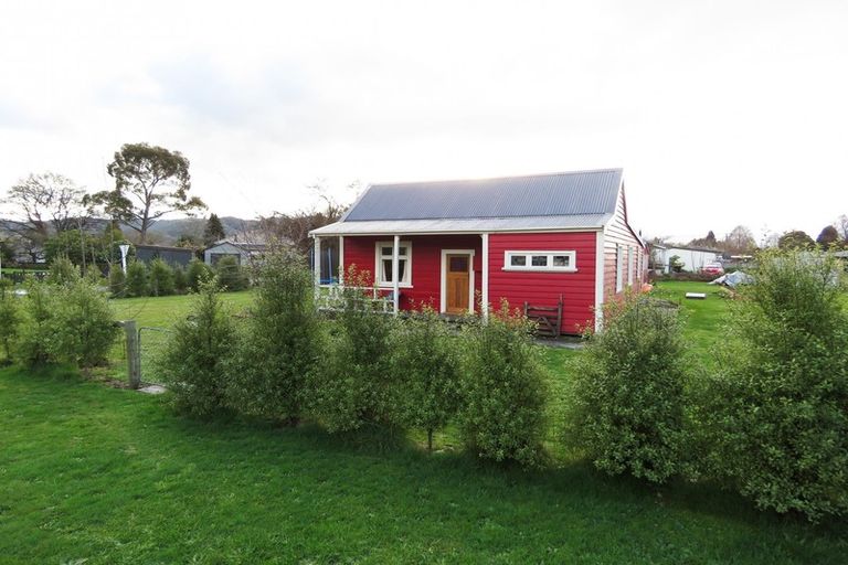 Photo of property in 8 Shaw Street, Reefton, 7830