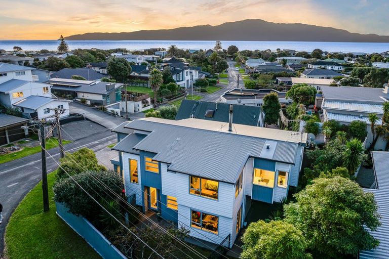 Photo of property in 23 Nathan Avenue, Paraparaumu Beach, Paraparaumu, 5032
