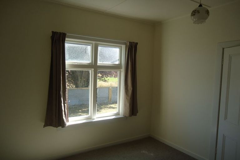 Photo of property in 27 Kennards Road, Waimate, 7978
