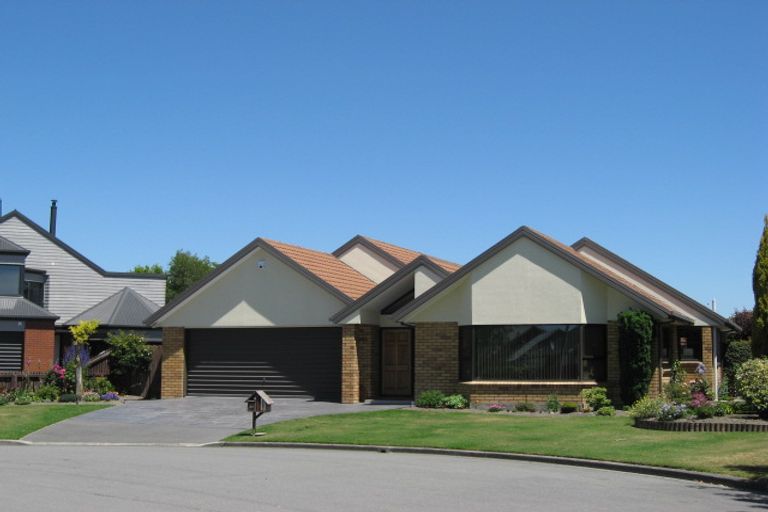 Photo of property in 20 Brockhall Lane, Avonhead, Christchurch, 8042