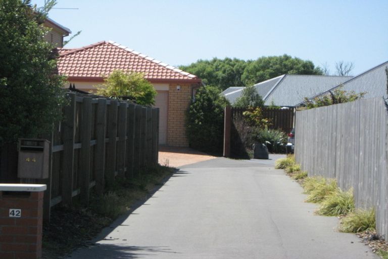 Photo of property in 44 Coolspring Way, Redwood, Christchurch, 8051