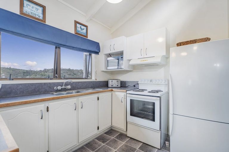 Photo of property in 8 Ocean Beach Road, Tairua, 3508