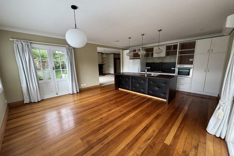 Photo of property in 434a Stokes Valley Road, Stokes Valley, Lower Hutt, 5019