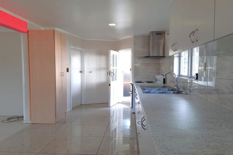 Photo of property in 53 Burbank Avenue, Manurewa, Auckland, 2102